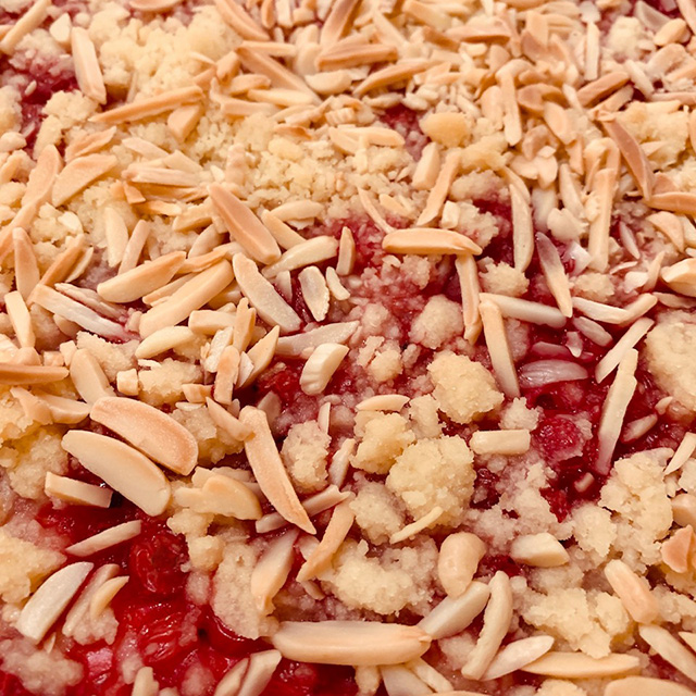 Johannisbeer-Streuselkuchen