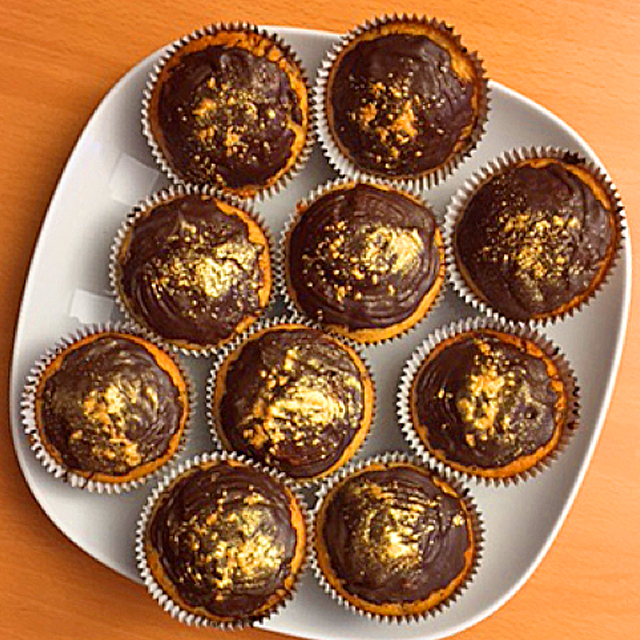 Gold Glitter muffins